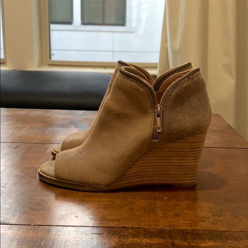 Lucky Brand suede wedges